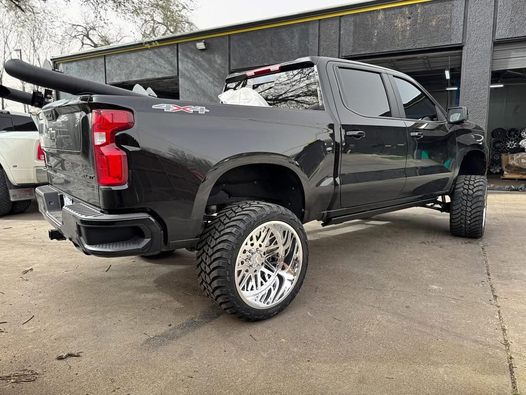 Black Silverado custom wheel build