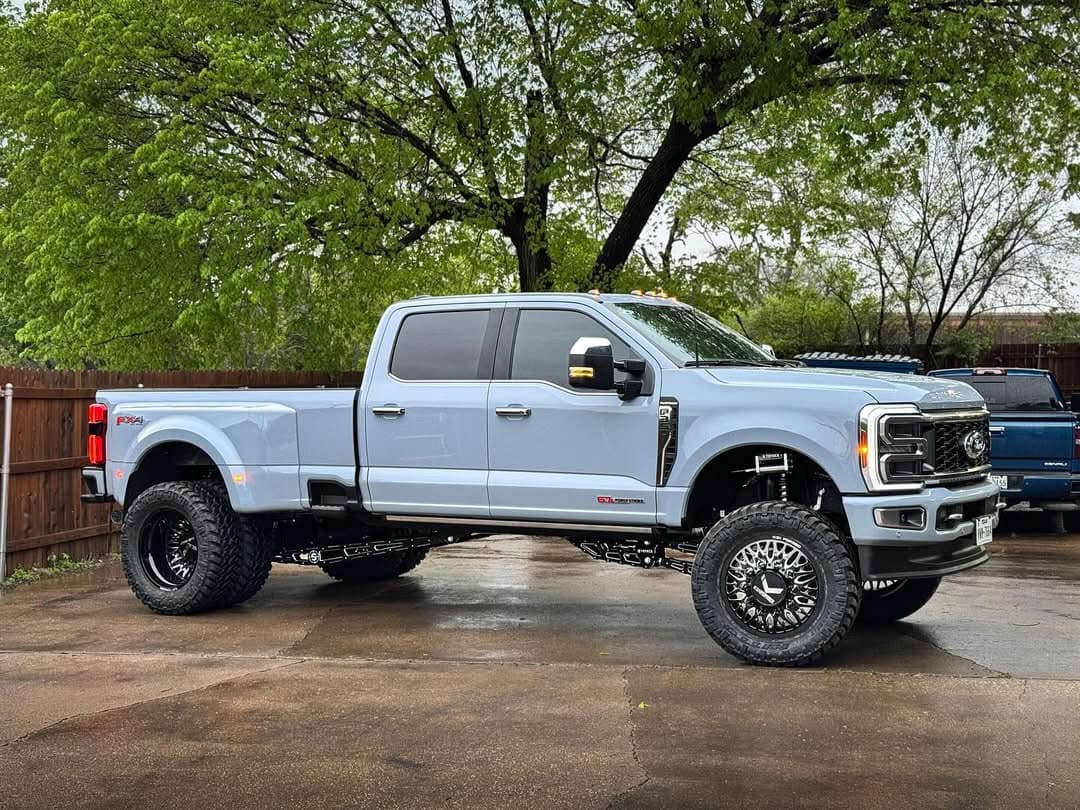Lifted Super Duty truck build
